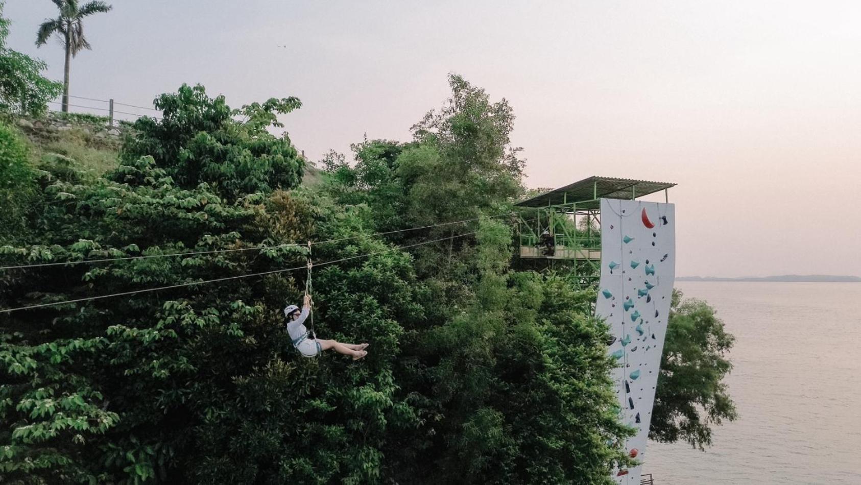 Ktm Resort Batam Sekupang Kültér fotó